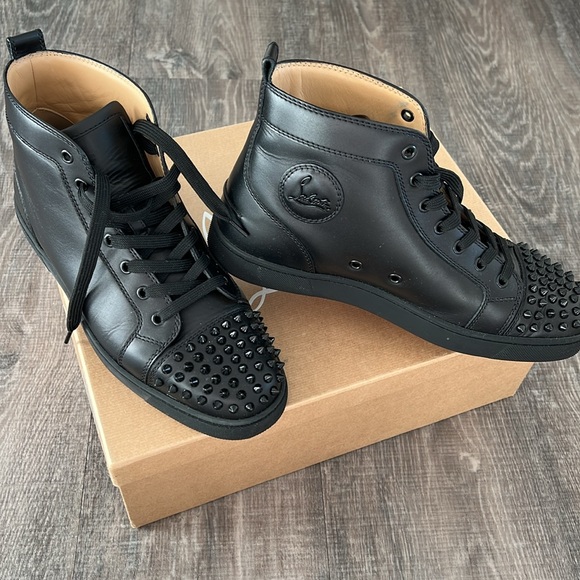 Christian Louboutin spike flat men’s sneakers - Picture 3 of 9